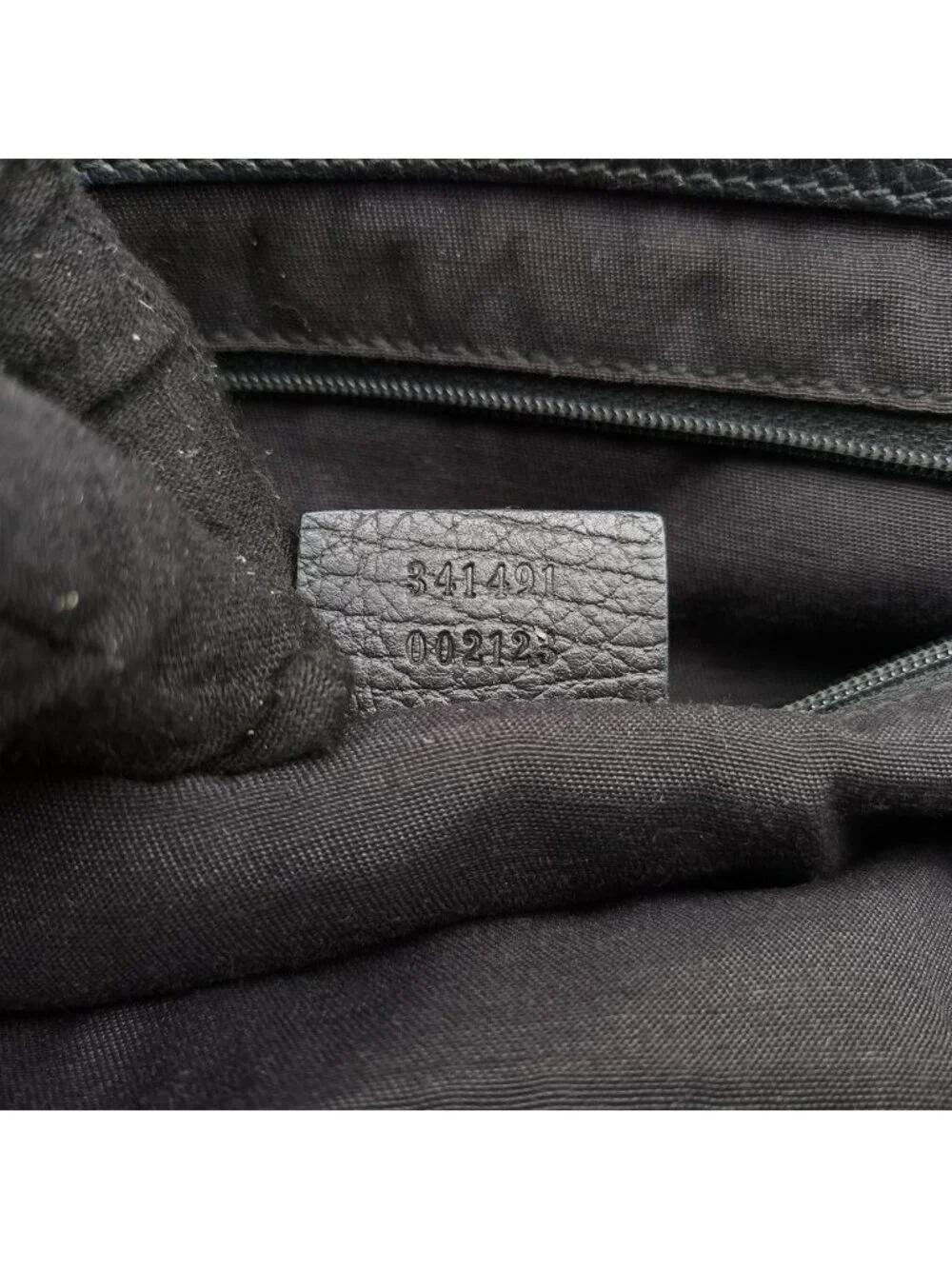 Gucci Abbey D Ring Hobo Black Leather